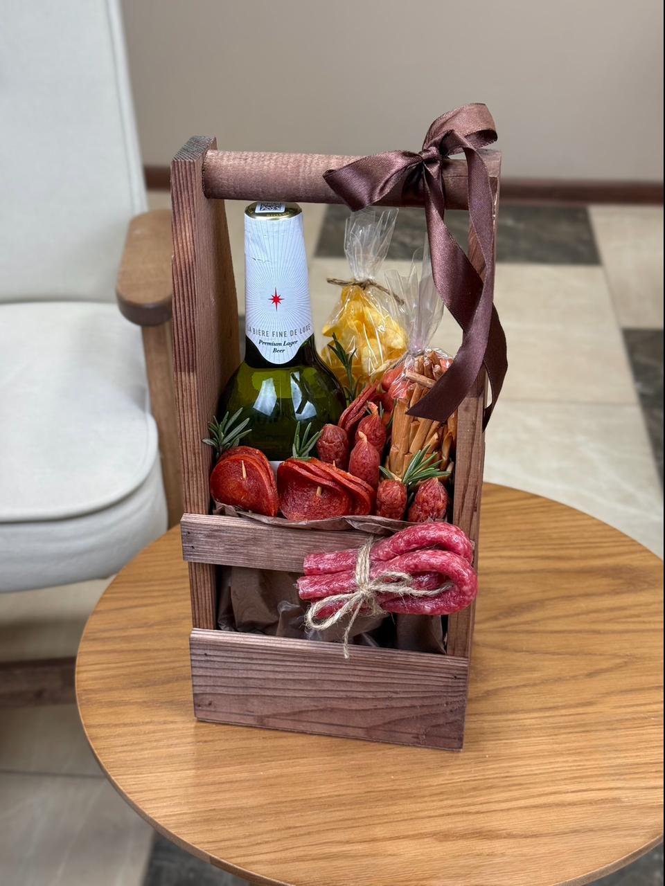 Фото Мясной ящик со снэками